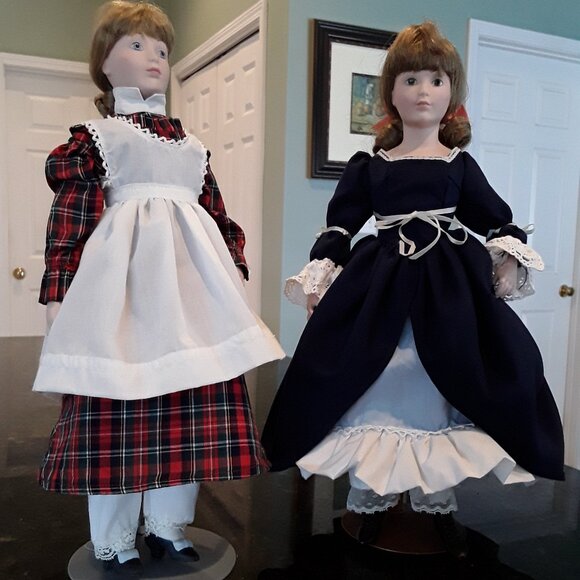 15" Vintage Bisque Dress-Up Sister Dolls with stands - Picture 5 of 13